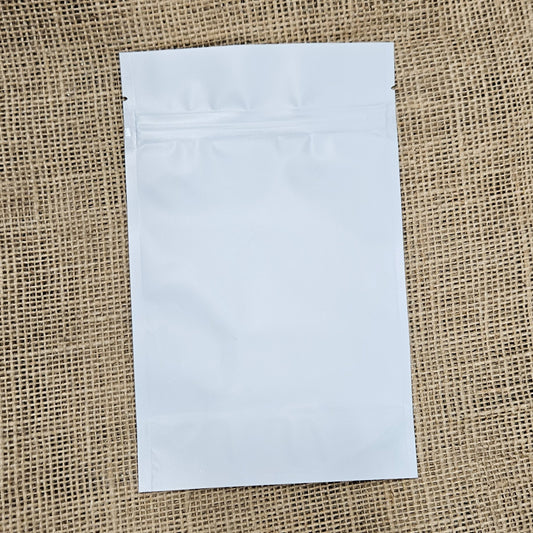1/2 lb White Zippered Barrier Pouch
